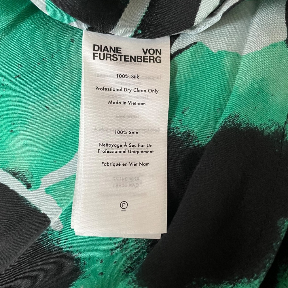 Bliss Gathered Printed Silk Crepe De Chine Midi Dress from DIANE VON FURSTENBERG - Picture 10 of 10
